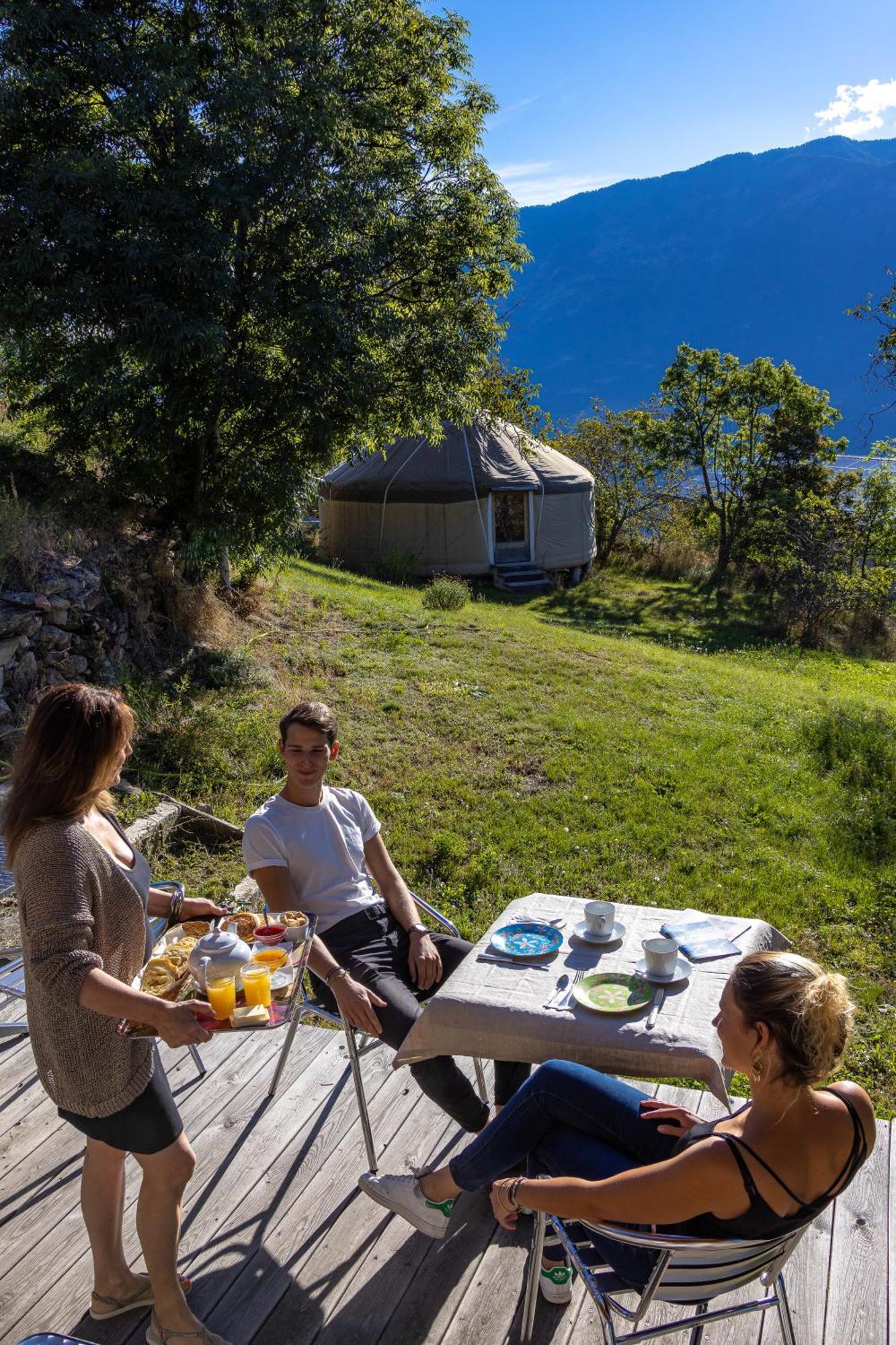 La Ferme De Beaute Acomodação com café da manhã Chateauroux-les-Alpes Exterior foto