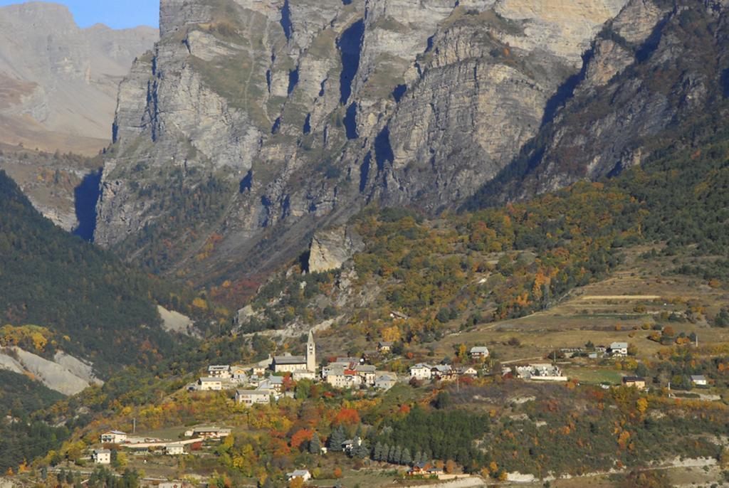 La Ferme De Beaute Acomodação com café da manhã Chateauroux-les-Alpes Exterior foto